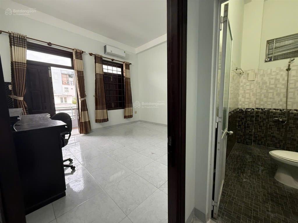Cần bán gấp nhà 3 tầng hẻm lê hồng phong dt 73,4m2, kdc đông đúc, an ninh, gần biển, sẵn sổ, 4,5 tỷ