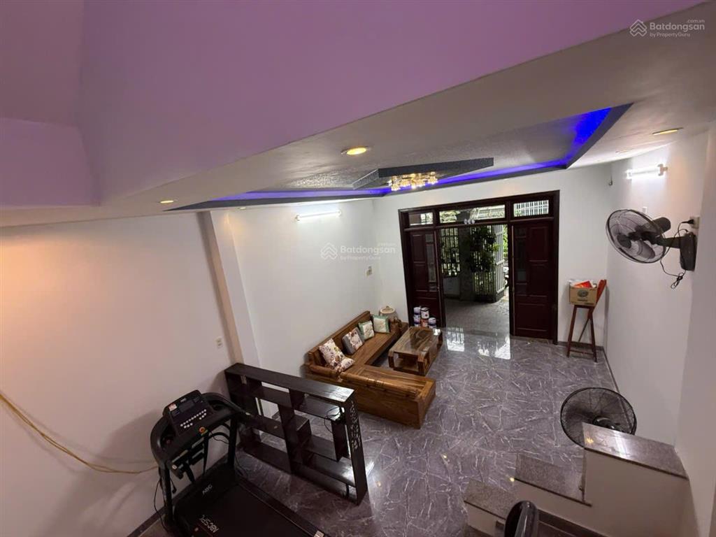Cần bán gấp nhà 3 tầng hẻm lê hồng phong dt 73,4m2, kdc đông đúc, an ninh, gần biển, sẵn sổ, 4,5 tỷ