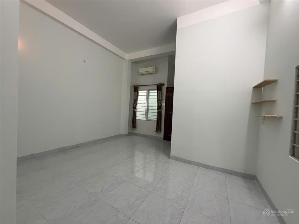 Cần bán gấp nhà 3 tầng hẻm lê hồng phong dt 73,4m2, kdc đông đúc, an ninh, gần biển, sẵn sổ, 4,5 tỷ