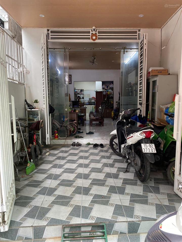 Đình đông 70m2 x 2.5 tầng  mặt ngõ oto qua cửa  lô góc 3 mặt thoáng  sân cổng riêng  đất nở hậu