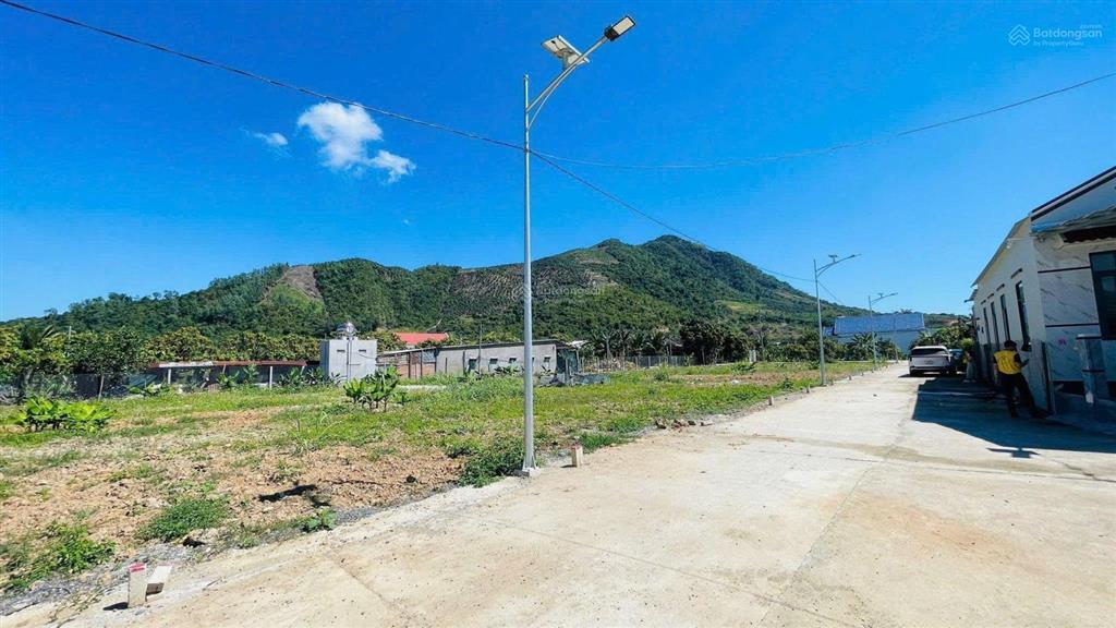 Đất ven nha trang giá rẻ. đất thổ cư, đầu tư an toàn, xây nhà vườn. chỉ hơn 1 tỷ  150m2
