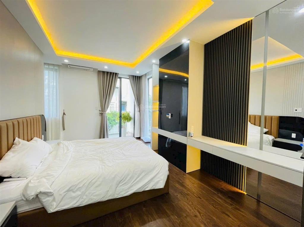 Cho thuê bt 5pn 5wc 300m2, giá 60 triệu ở nguyễn sơn, hải châu, đà nẵng