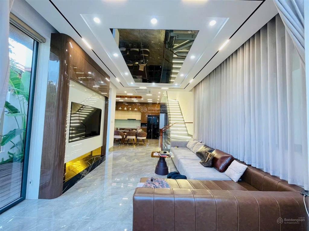 Cho thuê bt 5pn 5wc 300m2, giá 60 triệu ở nguyễn sơn, hải châu, đà nẵng