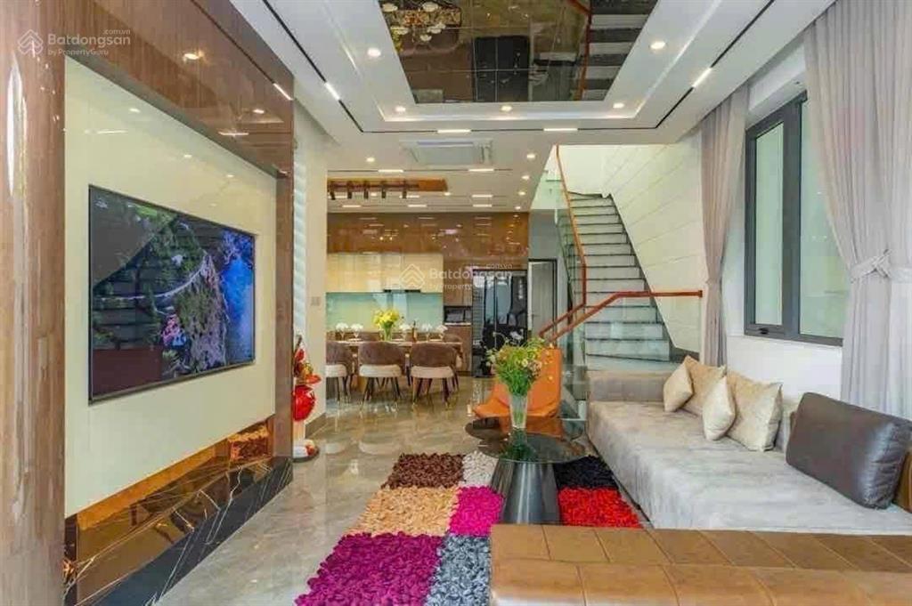 Cho thuê bt 5pn 5wc 300m2, giá 60 triệu ở nguyễn sơn, hải châu, đà nẵng