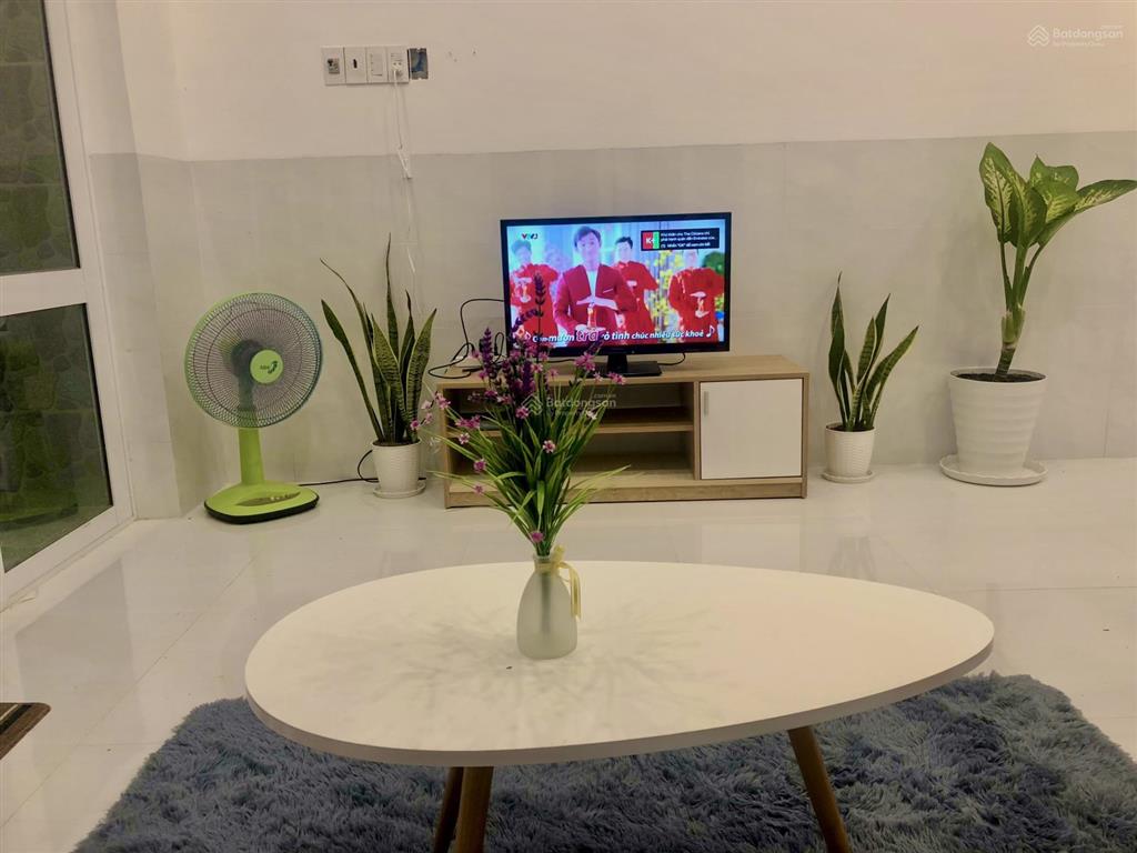 Cho thuê nhà nguyên căn mới 3 phòng ngủ gần khu k1 đài sơn huỳnh tấn phát
