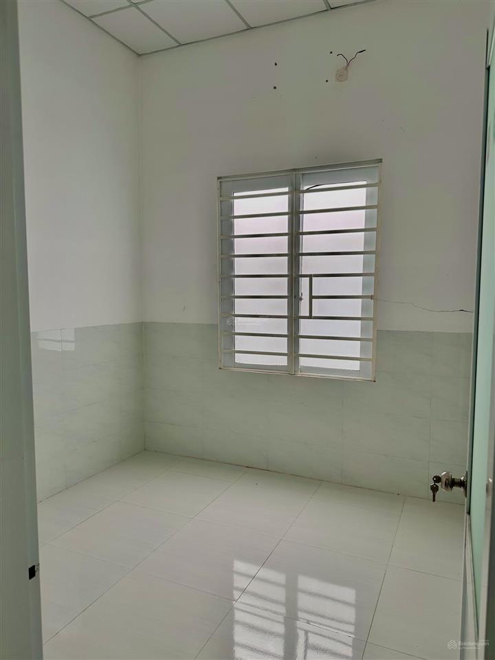 Cho thuê nhà nguyên căn mới 3 phòng ngủ gần khu k1 đài sơn huỳnh tấn phát