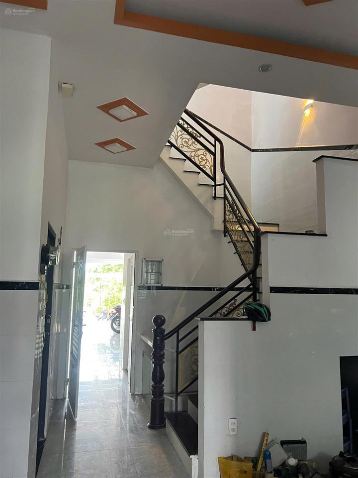 Chính chủ bán nhanh chdv 1t2l btct (215m) full thổ cư ngay chợ bình chánh giá chỉ 30tr/m