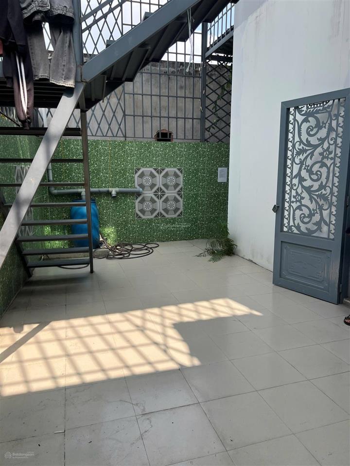Chính chủ bán nhanh chdv 1t2l btct (215m) full thổ cư ngay chợ bình chánh giá chỉ 30tr/m