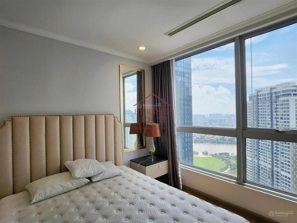 Cho thuê căn góc 3pn 108m2 tòa landmark 4, full nội thất decor, view đẹp, giá 42tr còn tl
