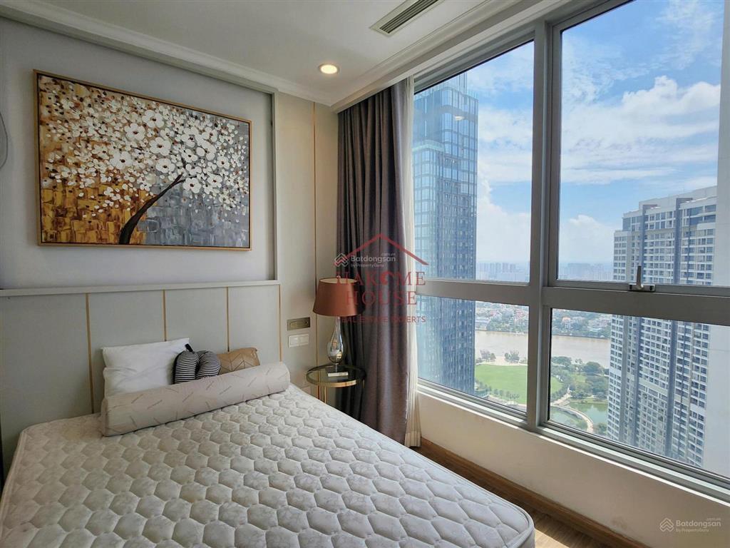 Cho thuê căn góc 3pn 108m2 tòa landmark 4, full nội thất decor, view đẹp, giá 42tr còn tl