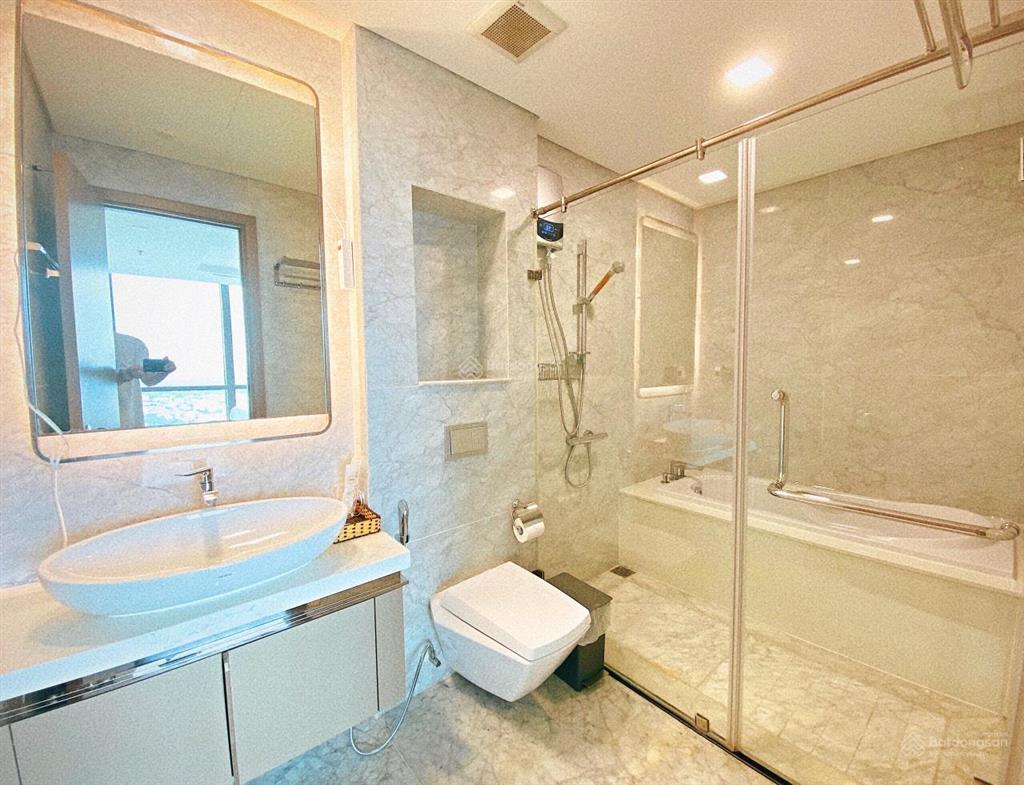 Cần bán căn hộ 3pn 109m2 vòng cung landmark 81, giá chỉ 22.8 tỷ, full nội thất xịn đẹp