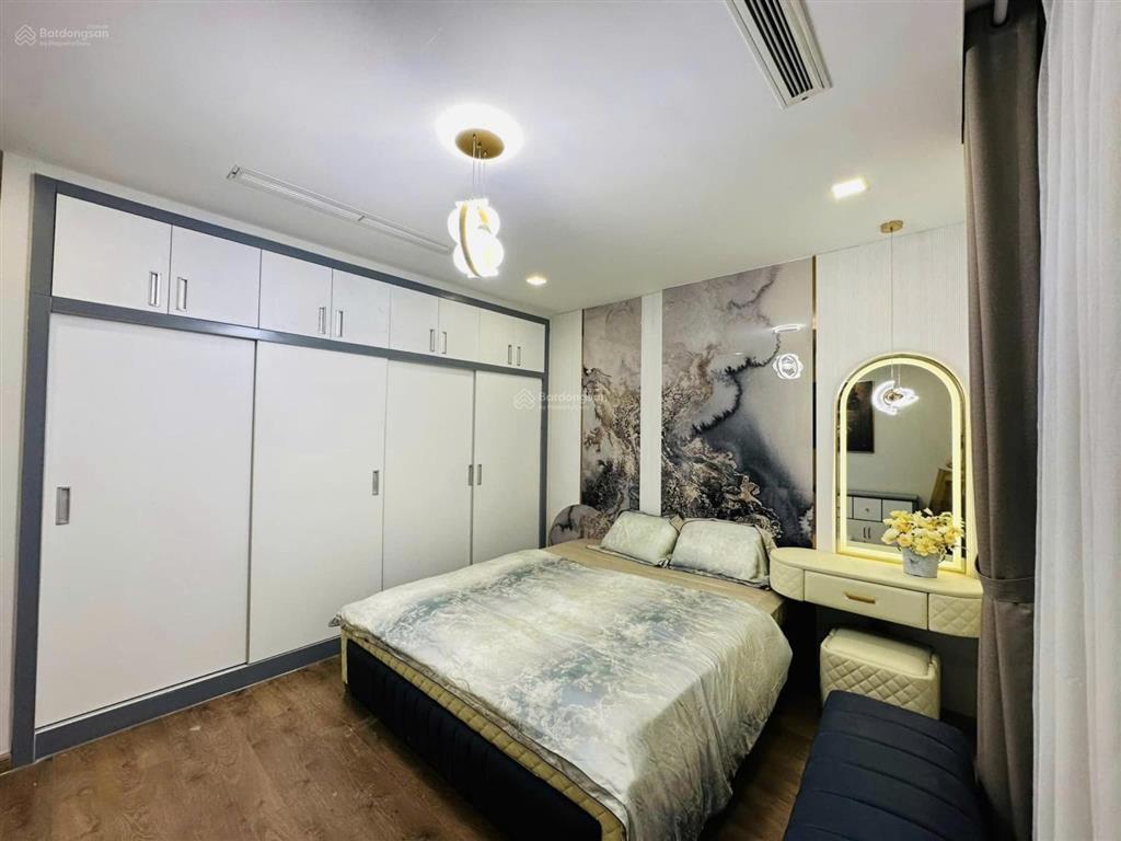 Bán gấp căn hộ 3pn park 5 view sông, công viên siêu đẹp, sẵn sổ hồng, giá chỉ 15.8t còn tl