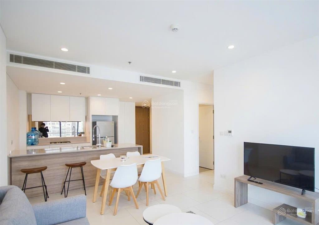 Cần bán căn hộ 1pn 70m2 tháp crescent, thiết kế đẹp, view thoáng, giá 9 tỷ bao hết còn tl