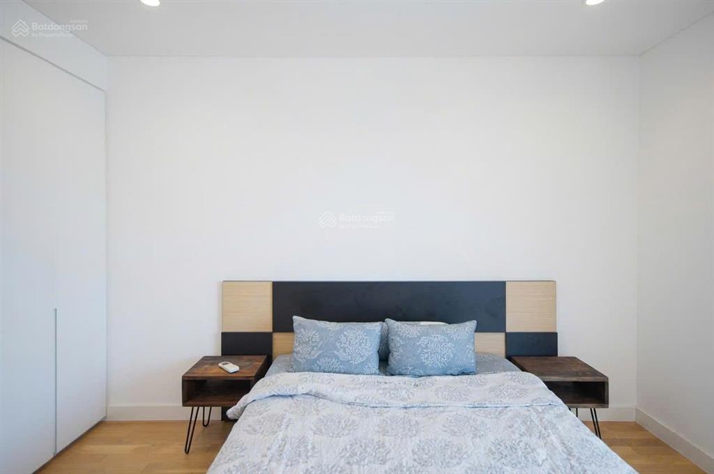 Cần bán căn hộ 1pn 70m2 tháp crescent, thiết kế đẹp, view thoáng, giá 9 tỷ bao hết còn tl
