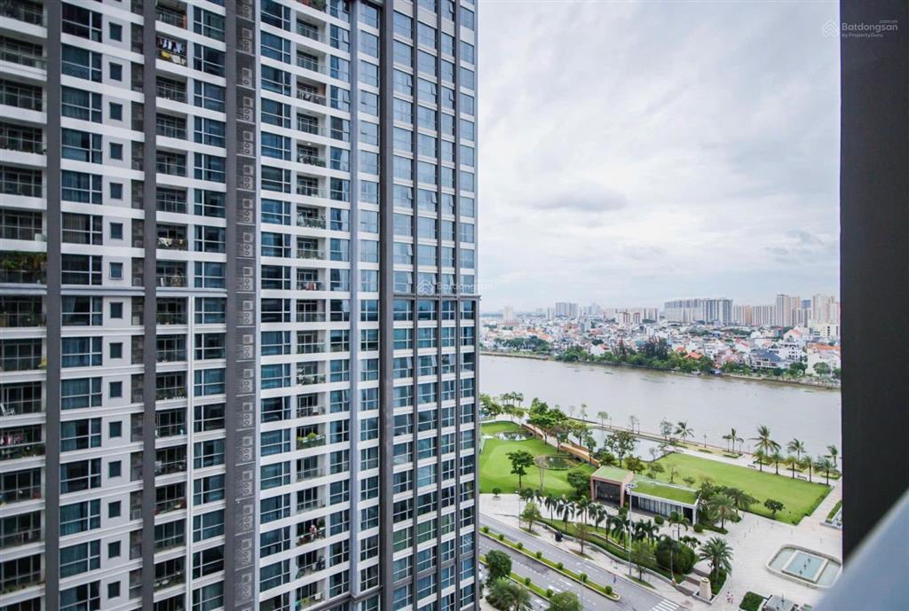 Cho thuê 1pn 53m2 decor đẹp gần lm81, phòng khách rộng, view sông mát, giá thật chỉ 20tr/tháng