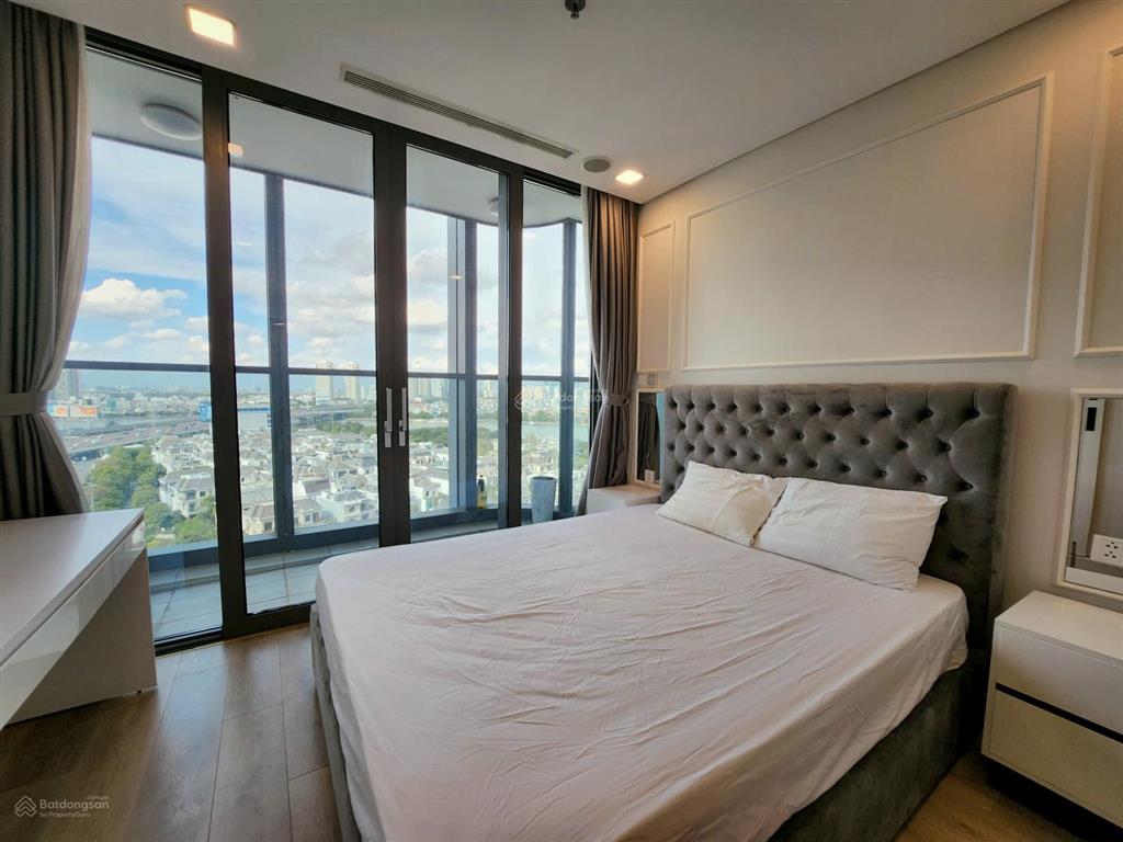 Duy nhất căn hộ 2pn landmark 81 view trực diện sông hiếm, decor sang trọng, giá 54tr còn tl