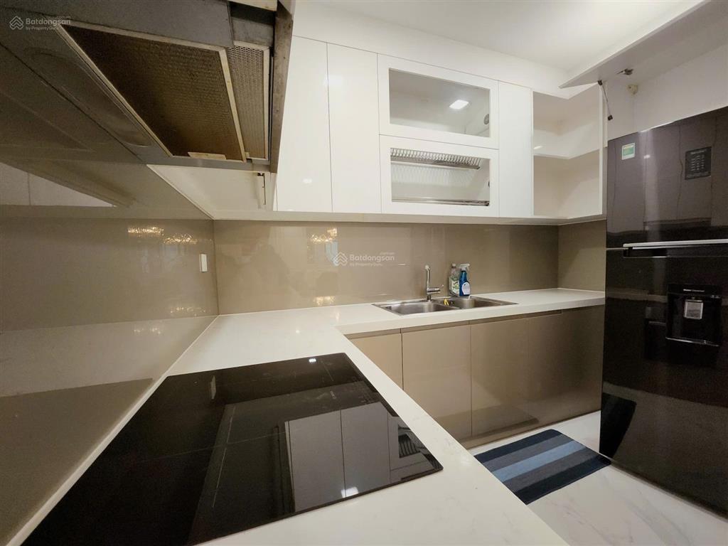 Duy nhất căn hộ 2pn landmark 81 view trực diện sông hiếm, decor sang trọng, giá 54tr còn tl