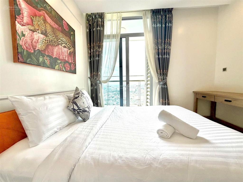 Cần bán căn hộ 2pn 82m2 tòa landmark gần lm81, giá mềm chỉ 8.6 tỷ bao hết