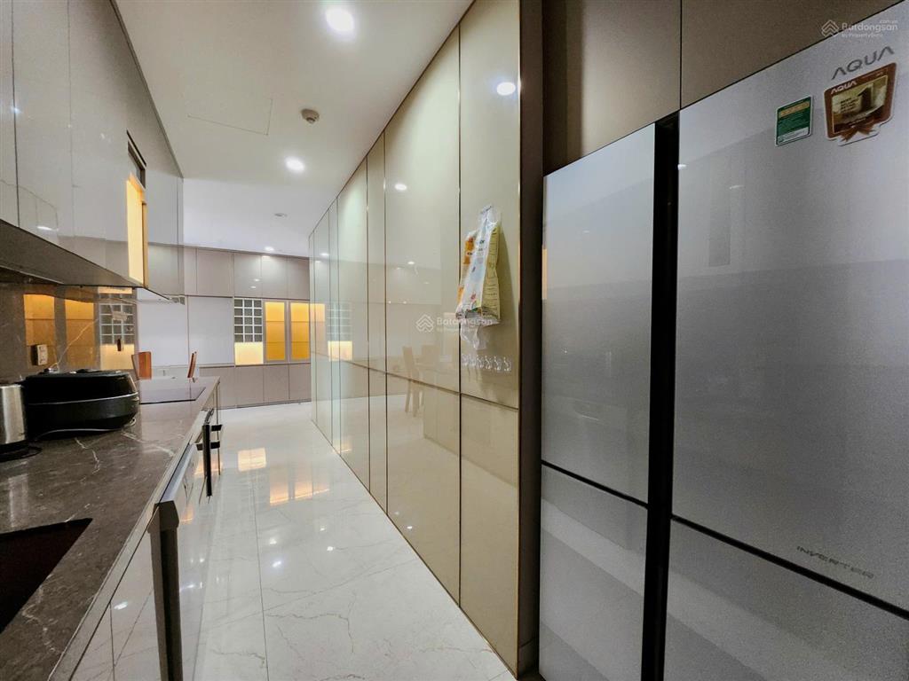 Cho thuê 2pn 84m2 view sông, full nội thất xịn đẹp tại vinhomes central park, giá 28tr bao phí tl