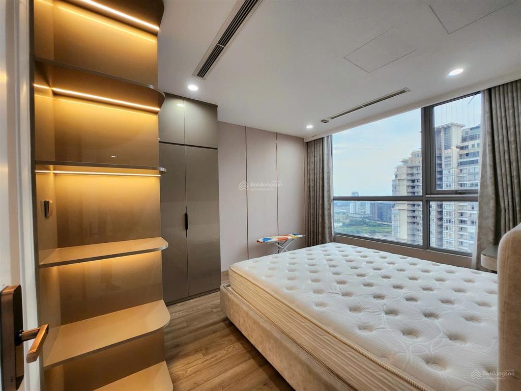 Cho thuê 2pn 84m2 view sông, full nội thất xịn đẹp tại vinhomes central park, giá 28tr bao phí tl