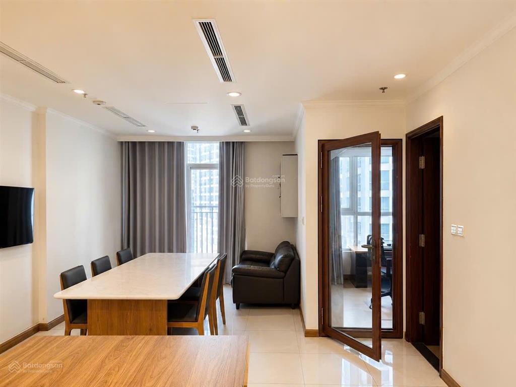 Cần bán căn 1pn 51m2 tòa landmark view thành phố siêu đẹp, giá mềm chỉ 6,5 tỷ bao hết