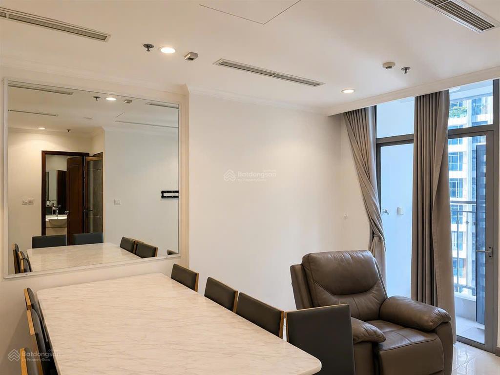 Cần bán căn 1pn 51m2 tòa landmark view thành phố siêu đẹp, giá mềm chỉ 6,5 tỷ bao hết