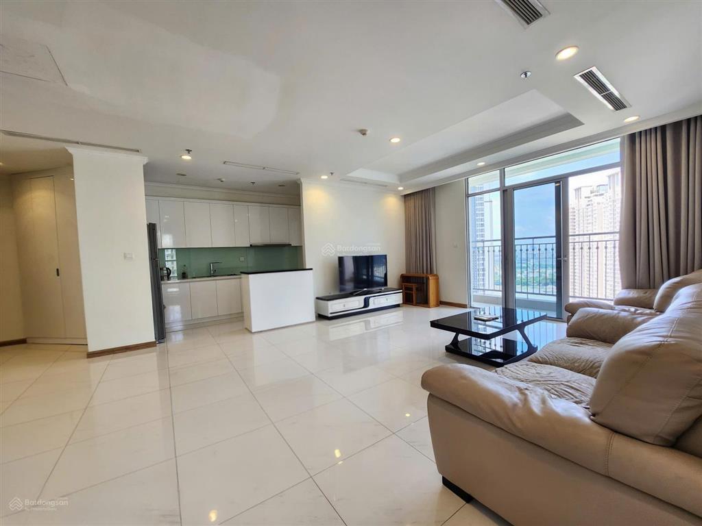 Cho thuê căn hộ 3pn 127m2 giá tốt chỉ 32tr/tháng, nhà mát view thoáng, phòng khách cực rộng