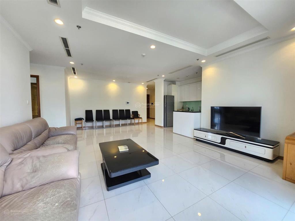 Cho thuê căn hộ 3pn 127m2 giá tốt chỉ 32tr/tháng, nhà mát view thoáng, phòng khách cực rộng