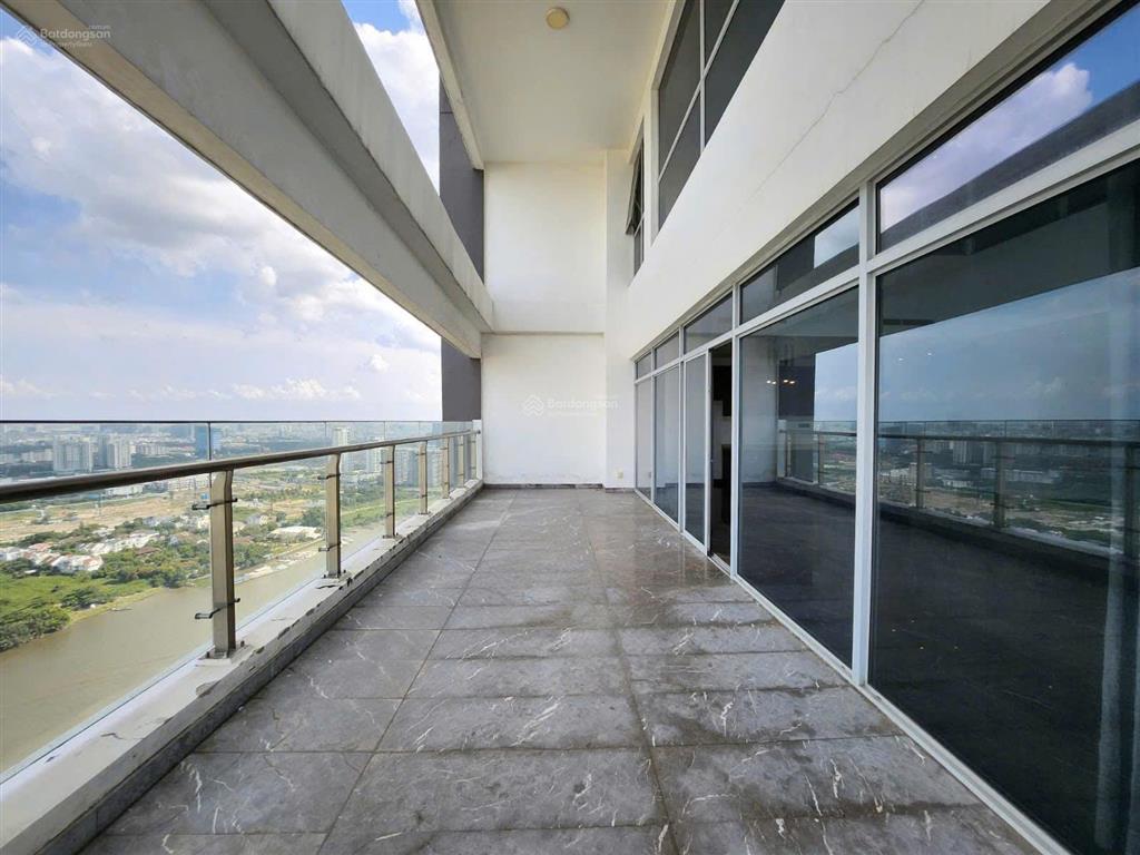 Cho thuê siêu căn hộ penthouse 494m2, thiết kế thông tầng hiếm, view sông không chắn