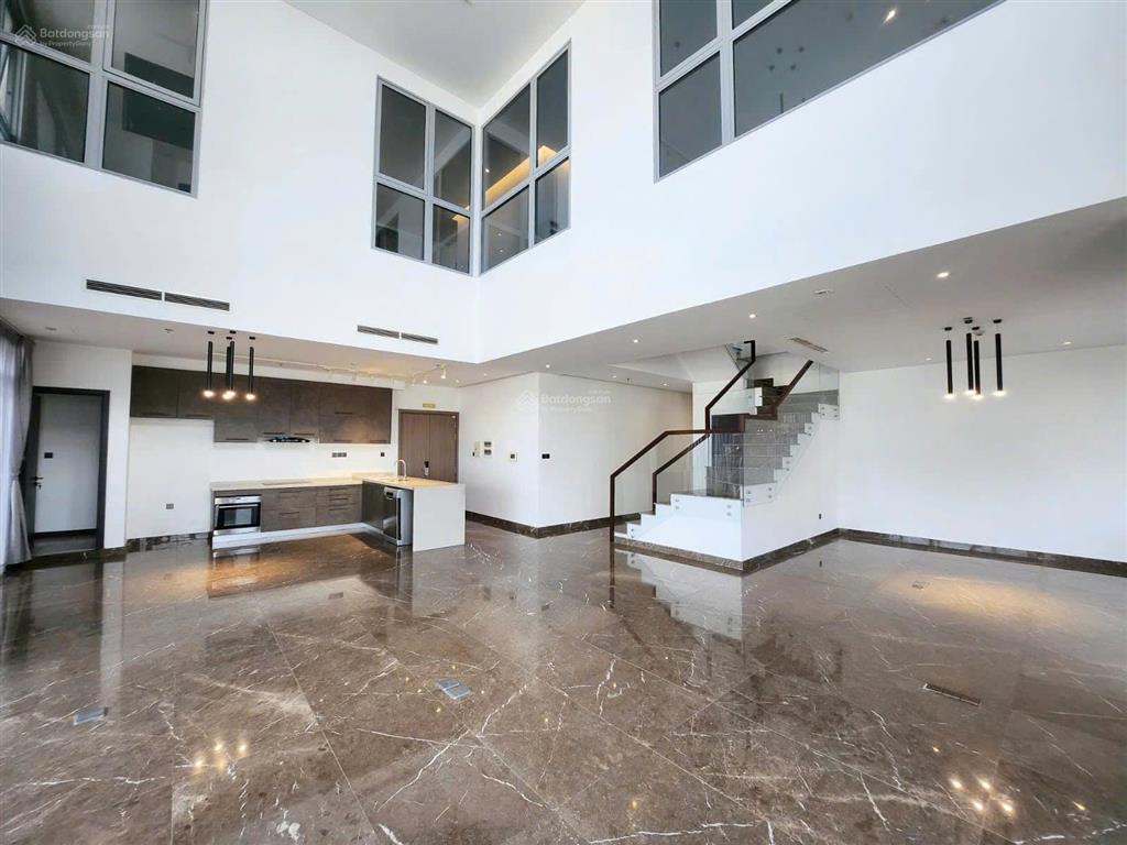 Cho thuê siêu căn hộ penthouse 494m2, thiết kế thông tầng hiếm, view sông không chắn