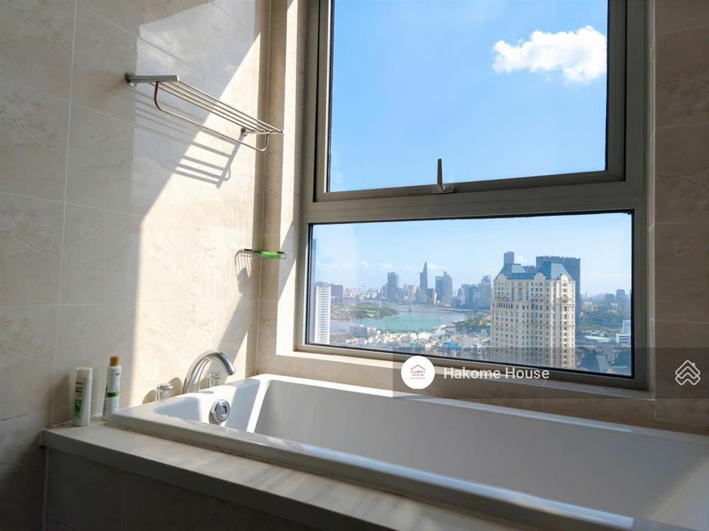 [nổi bật] cho thuê 3pn landmark plus full nội thất mới 100%, view đẹp, giá 42tr còn thương lượng