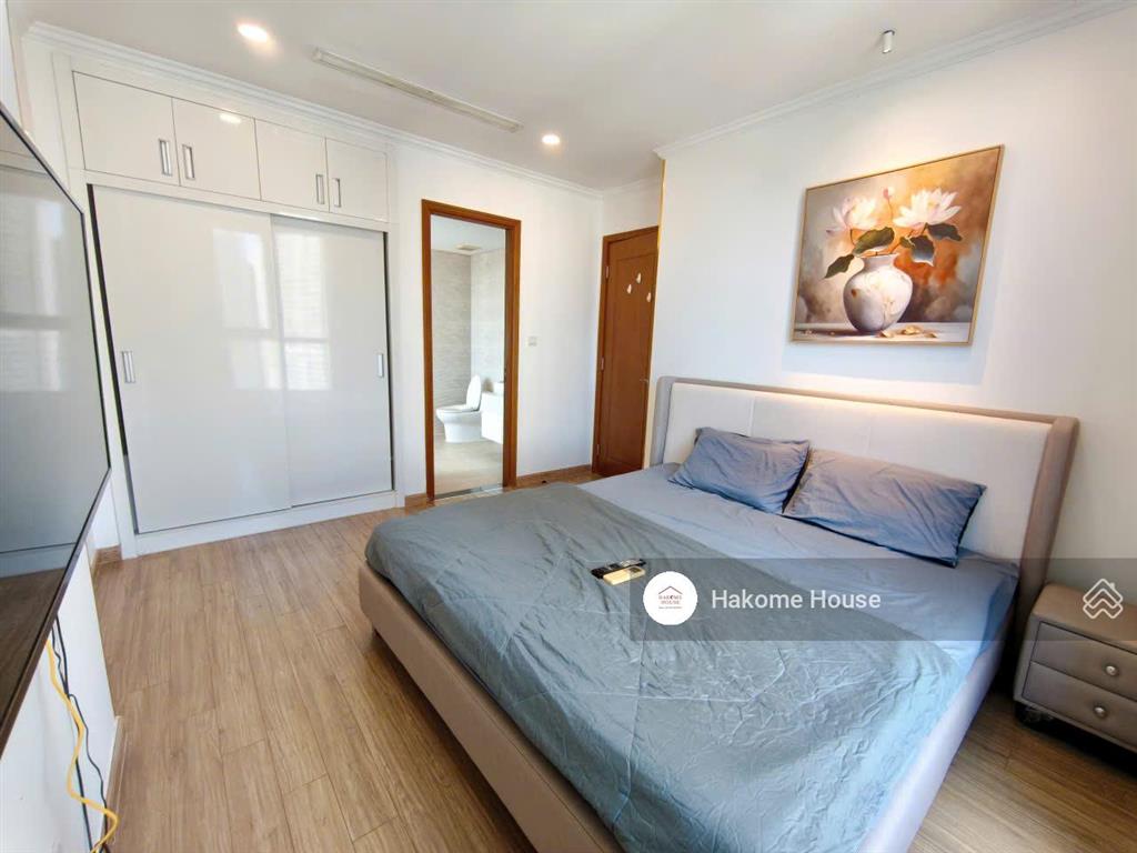 [nổi bật] cho thuê 3pn landmark plus full nội thất mới 100%, view đẹp, giá 42tr còn thương lượng