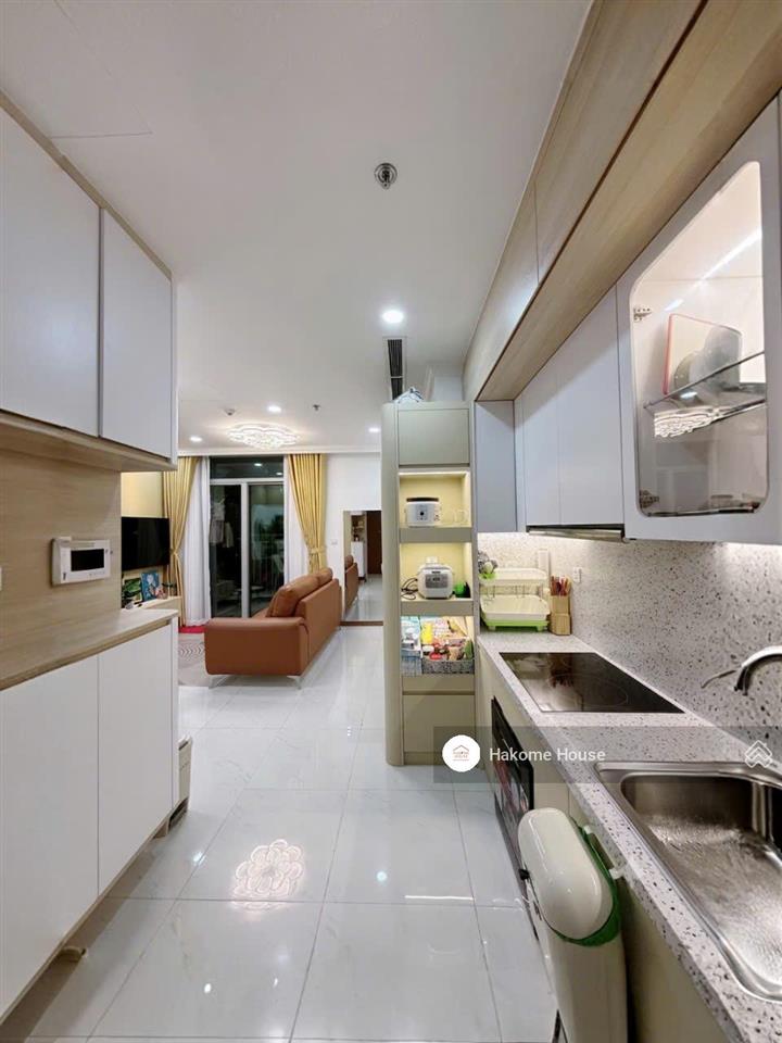 Chỉ 6.2 tỷ bao hết cho căn 1pn decor đẹp, tầng trung tại vinhomes central park tân cảng