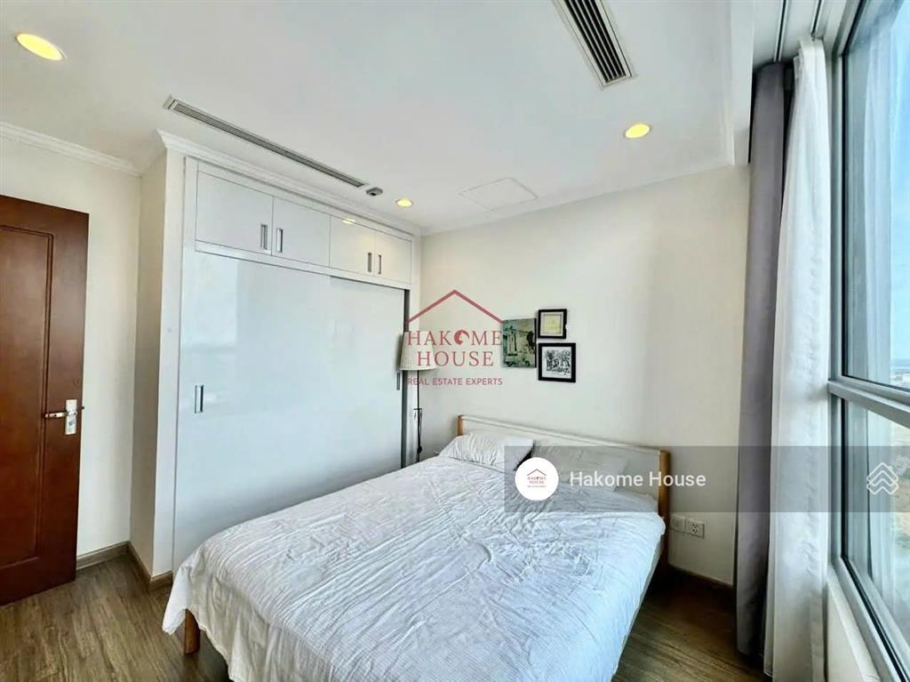 Bán căn hộ 2pn 80m2 tòa landmark view trực diện sông, nhà mới 100%, sổ hồng vĩnh viễn, còn tl