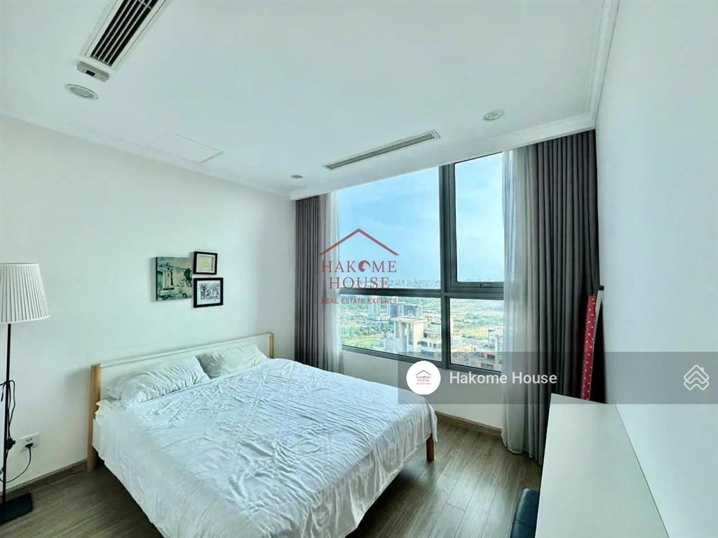 Bán căn hộ 2pn 80m2 tòa landmark view trực diện sông, nhà mới 100%, sổ hồng vĩnh viễn, còn tl