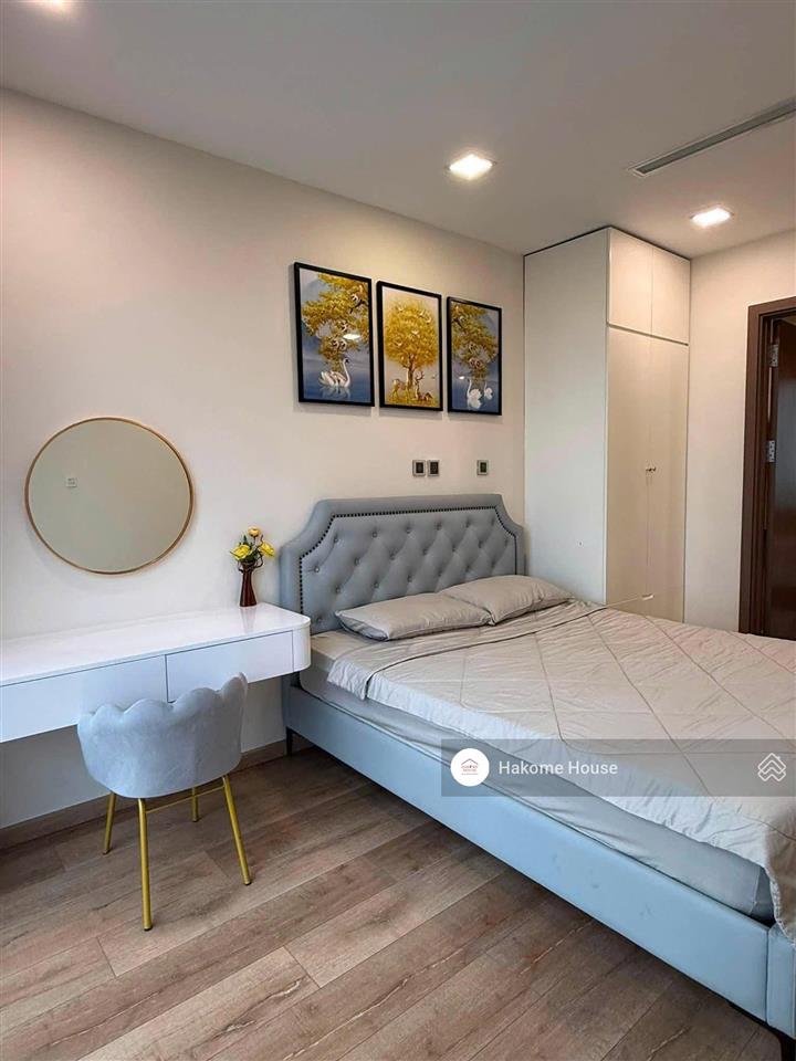 Cần bán căn hộ 2pn 75m2 full nội thất decor mới đẹp tòa park, sẵn sổ hồng sang tên nhanh