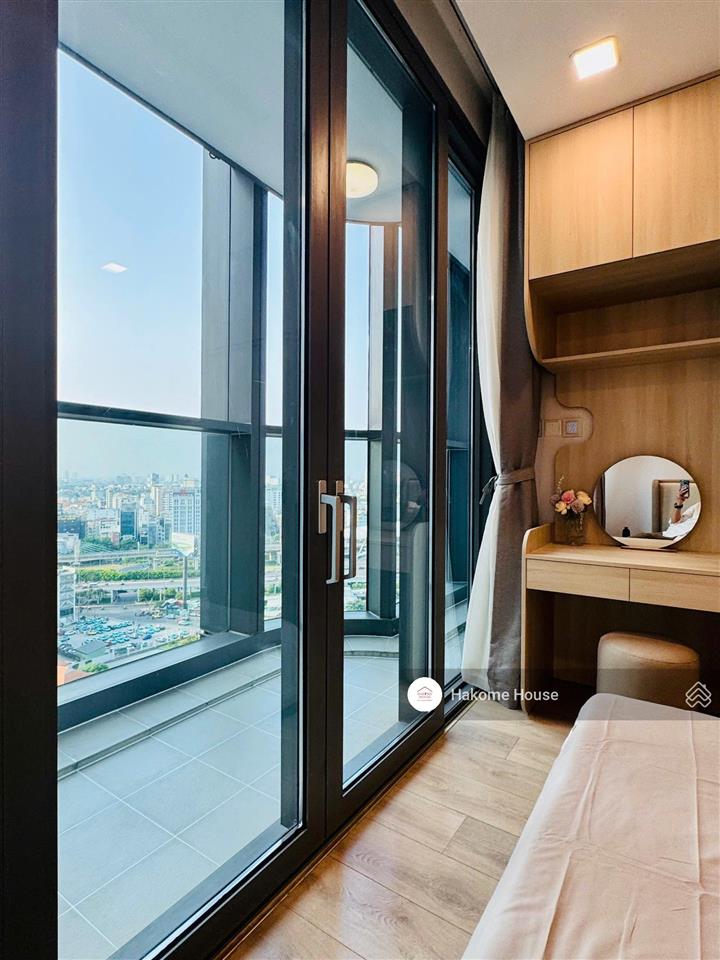 Bán căn hộ 4pn 172m2 góc vòng cung, tầng cao view trực diện sông giá tốt 35.5 tỷ còn tl
