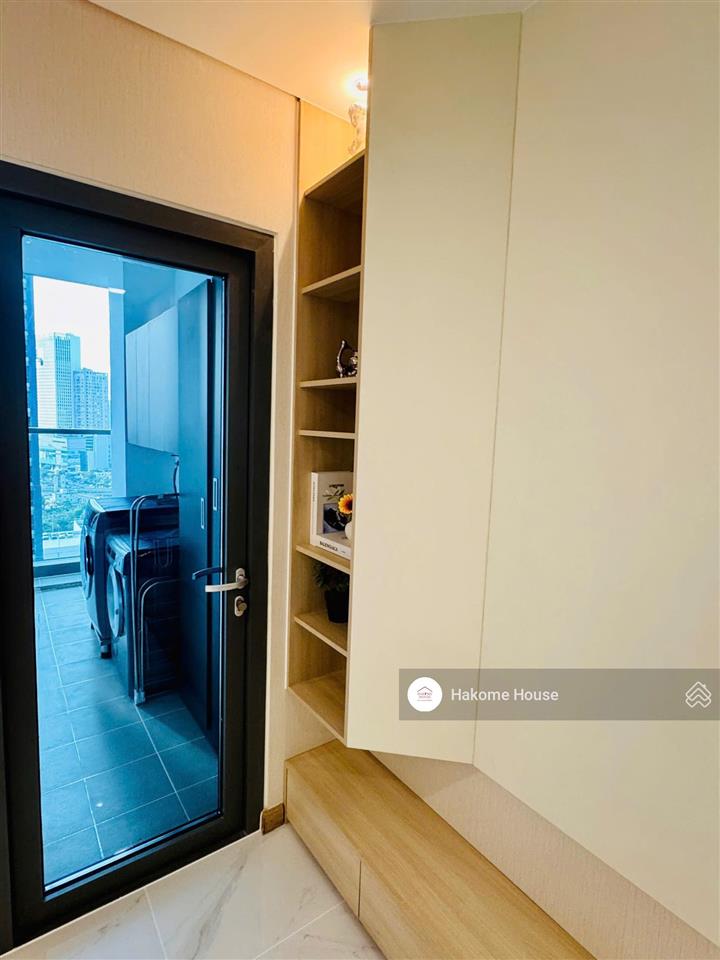 Bán căn hộ 4pn 172m2 góc vòng cung, tầng cao view trực diện sông giá tốt 35.5 tỷ còn tl