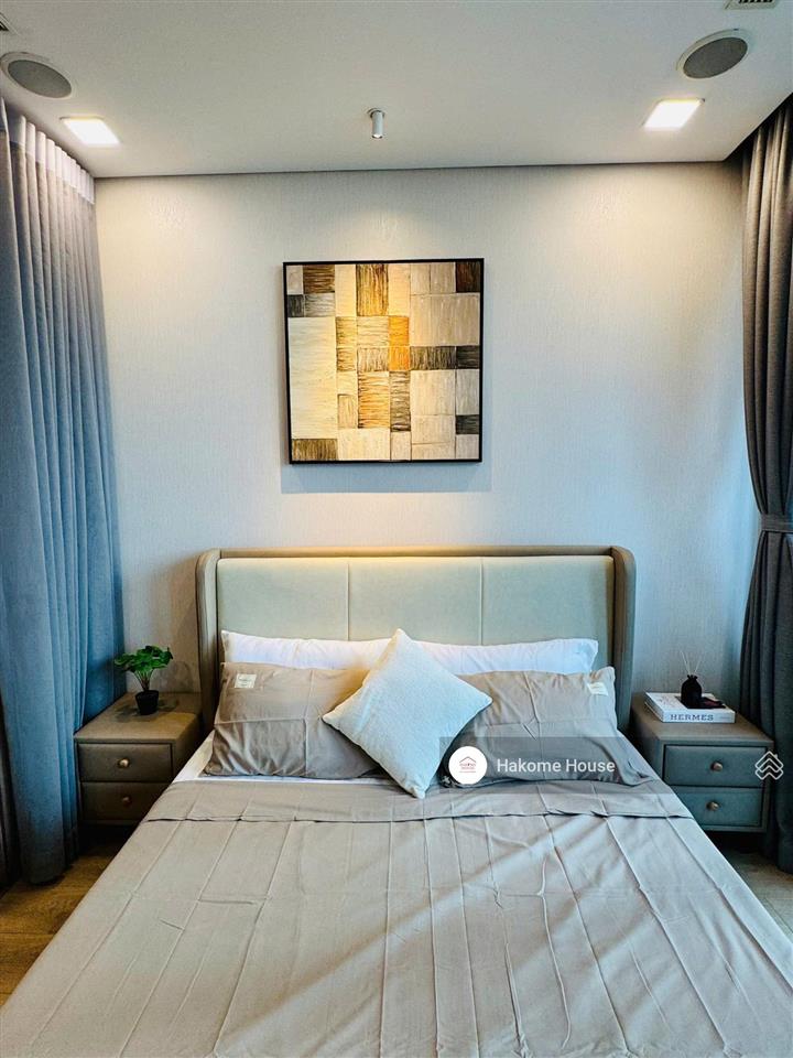 Bán căn hộ 4pn 172m2 góc vòng cung, tầng cao view trực diện sông giá tốt 35.5 tỷ còn tl