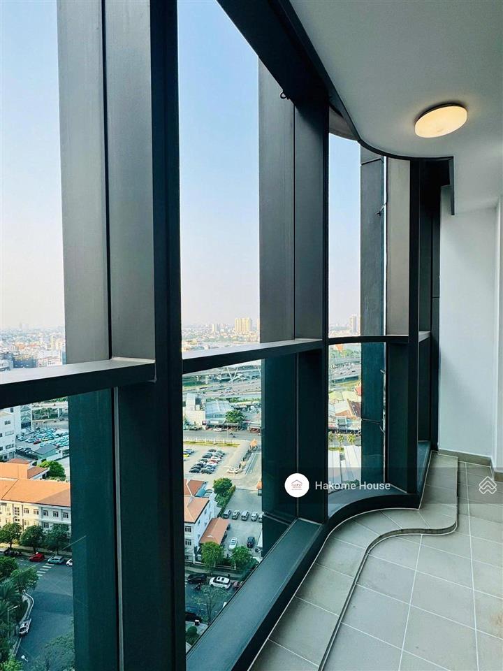 Bán căn hộ 4pn 172m2 góc vòng cung, tầng cao view trực diện sông giá tốt 35.5 tỷ còn tl