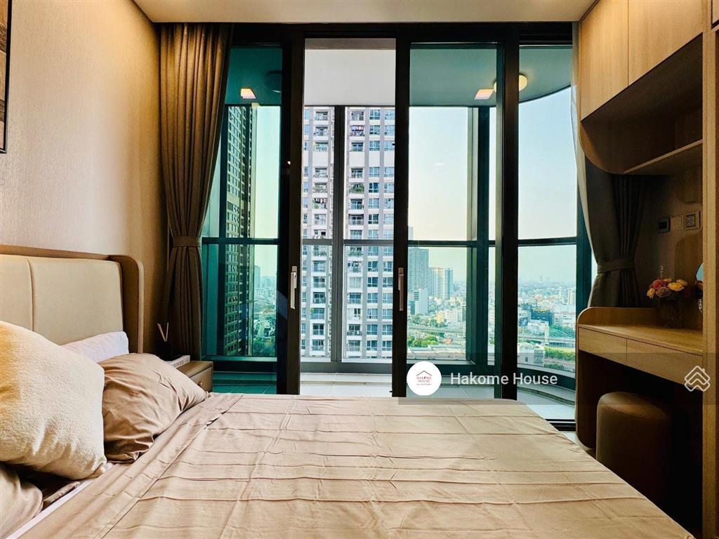 Bán căn hộ 4pn 172m2 góc vòng cung, tầng cao view trực diện sông giá tốt 35.5 tỷ còn tl