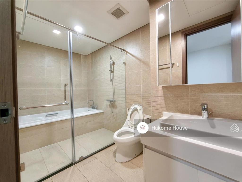 Cho thuê 4pn 3wc 188m2 siêu rộng rãi, view trực diện sông, giá tốt chỉ 65tr/tháng dọn vào ngay