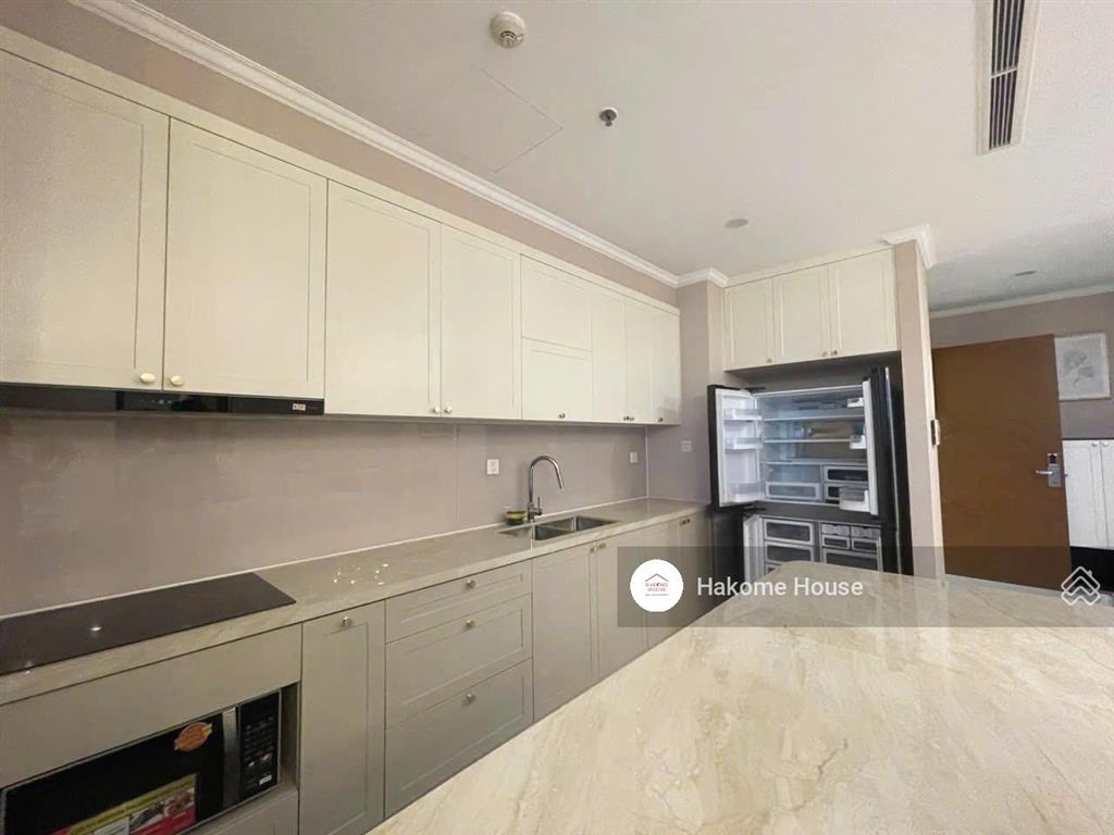 Cho thuê căn hộ 4pn 154m2 đầu hồi tòa central 1, nội thất mới 100%, dọn vào ở ngay còn thương lượng