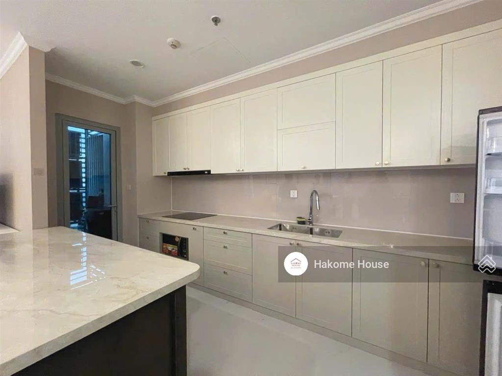 Cho thuê căn hộ 4pn 154m2 đầu hồi tòa central 1, nội thất mới 100%, dọn vào ở ngay còn thương lượng