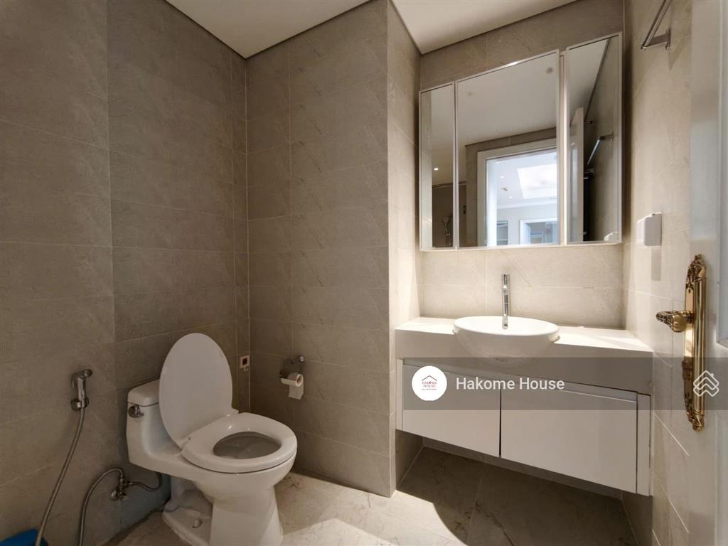 Cho thuê căn hộ 2pn 84m2 decor đẹp tại vinhomes central park, nhà mới 100%, view bitexco siêu đẹp