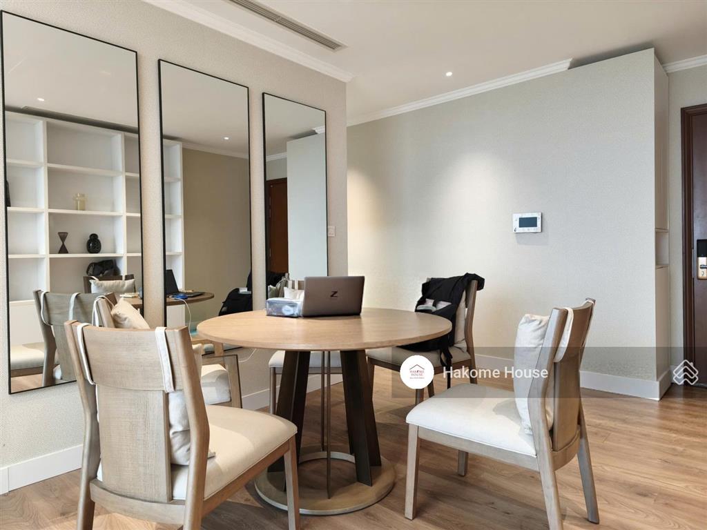 Cho thuê căn hộ 2pn 84m2 decor đẹp tại vinhomes central park, nhà mới 100%, view bitexco siêu đẹp