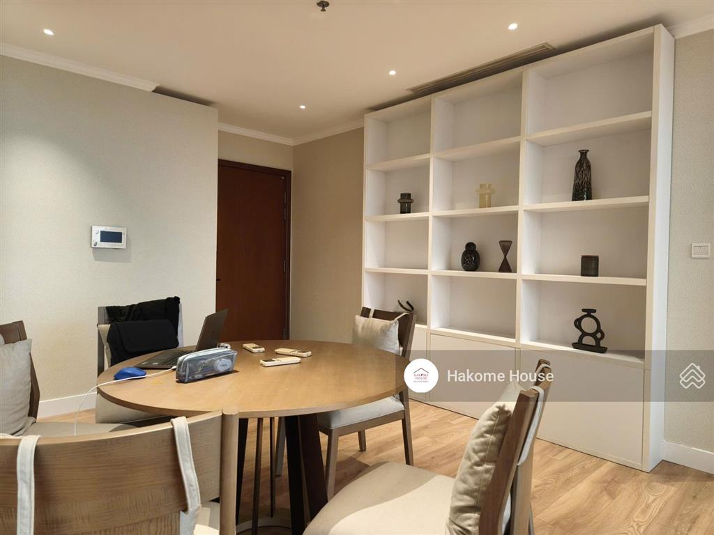 Cho thuê căn hộ 2pn 84m2 decor đẹp tại vinhomes central park, nhà mới 100%, view bitexco siêu đẹp