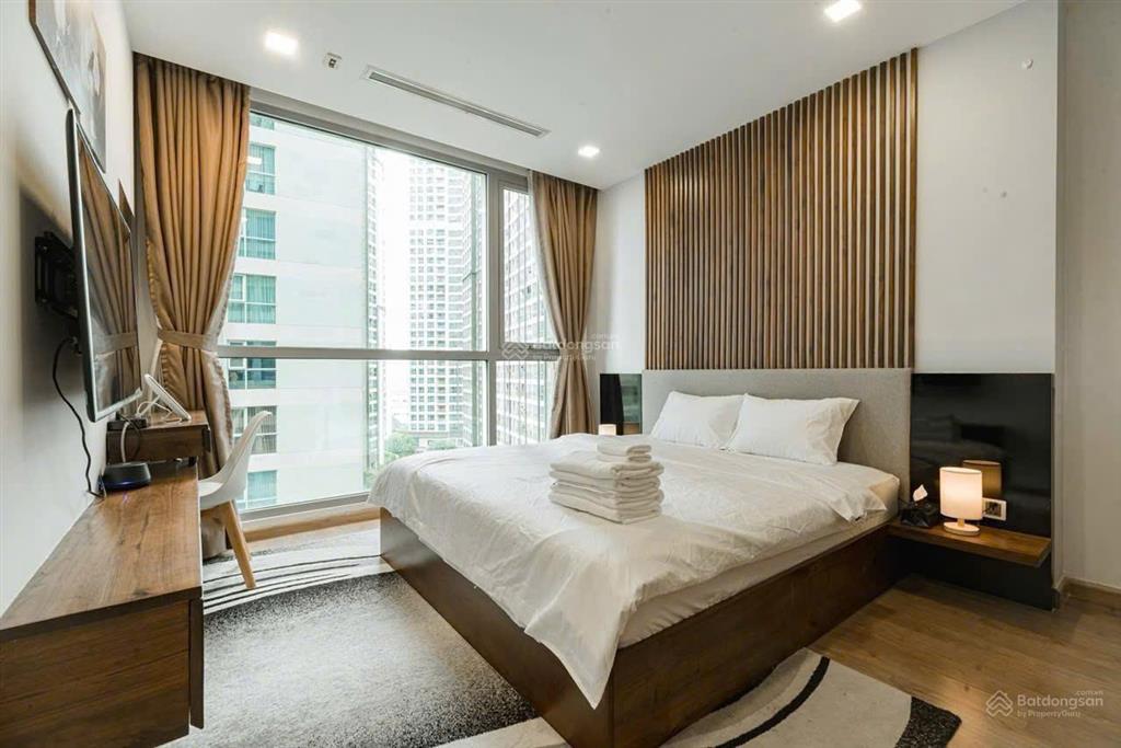Cho thuê căn hộ 2pn 87m2 view sông khu park, có bồn tắm nằm, decor sang trọng dọn vào ngay