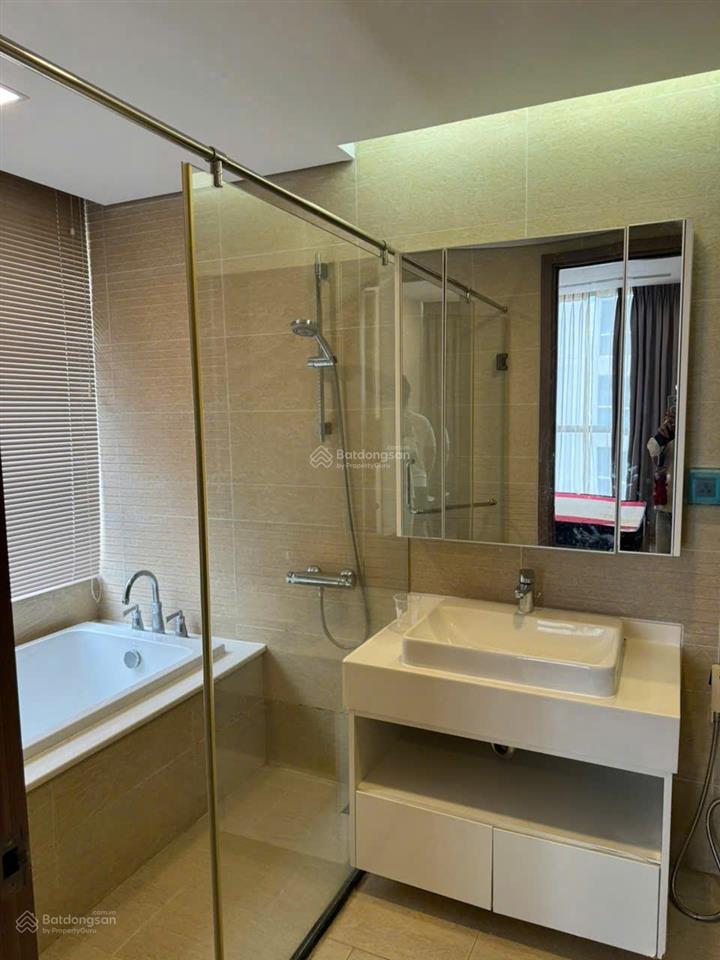 Cho thuê căn hộ 2pn 87m2 view sông khu park, có bồn tắm nằm, decor sang trọng dọn vào ngay