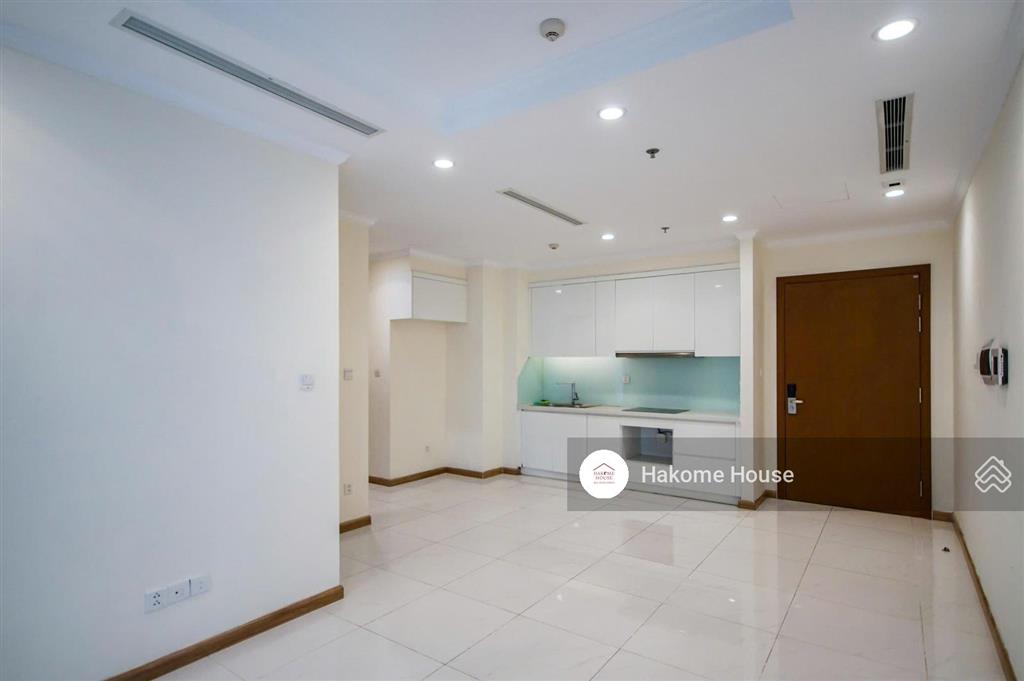 Cần bán căn hộ 2pn 82m2 tòa landmark, nội thất cơ bản dễ decor, giá tốt chỉ 8 tỷ bao hết còn tl